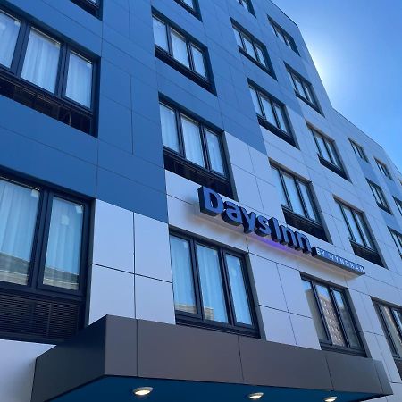 Days Inn By Wyndham Bronx Nyc New York Dış mekan fotoğraf
