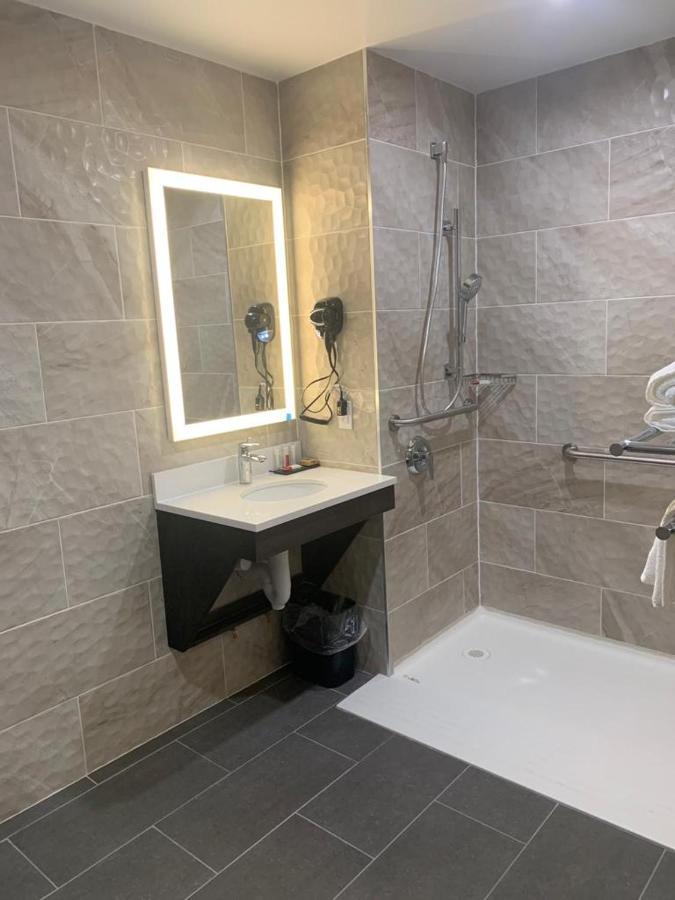 Days Inn By Wyndham Bronx Nyc New York Dış mekan fotoğraf