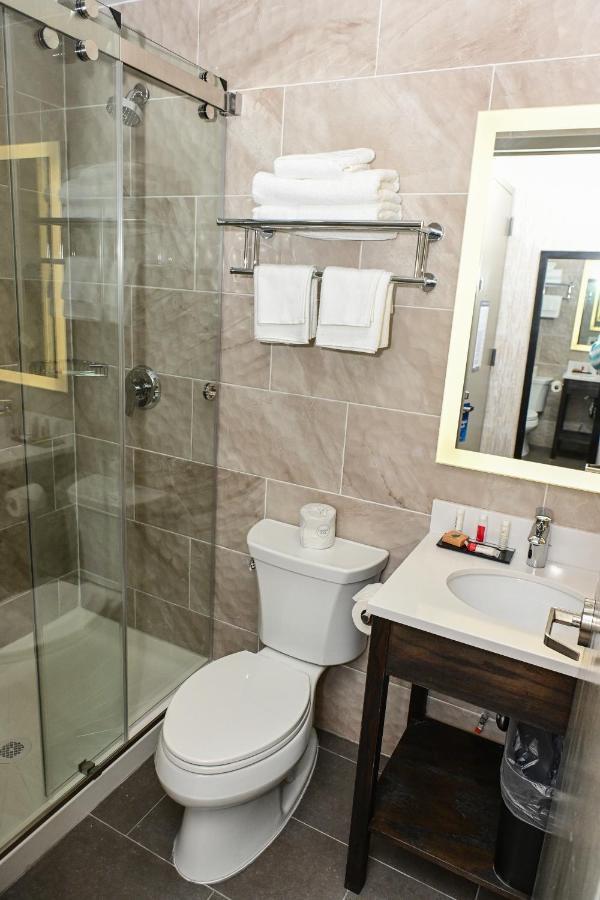 Days Inn By Wyndham Bronx Nyc New York Dış mekan fotoğraf