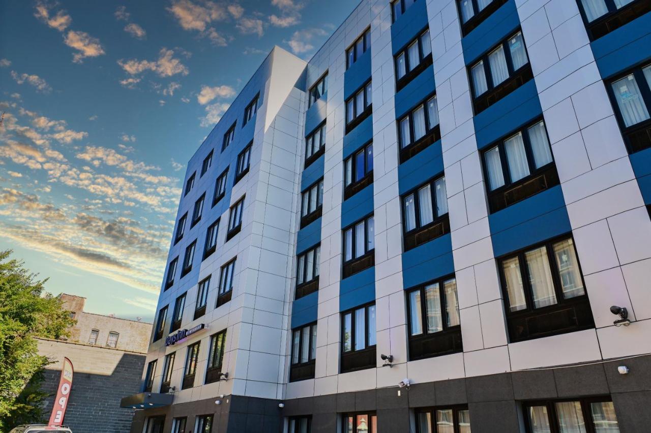 Days Inn By Wyndham Bronx Nyc New York Dış mekan fotoğraf