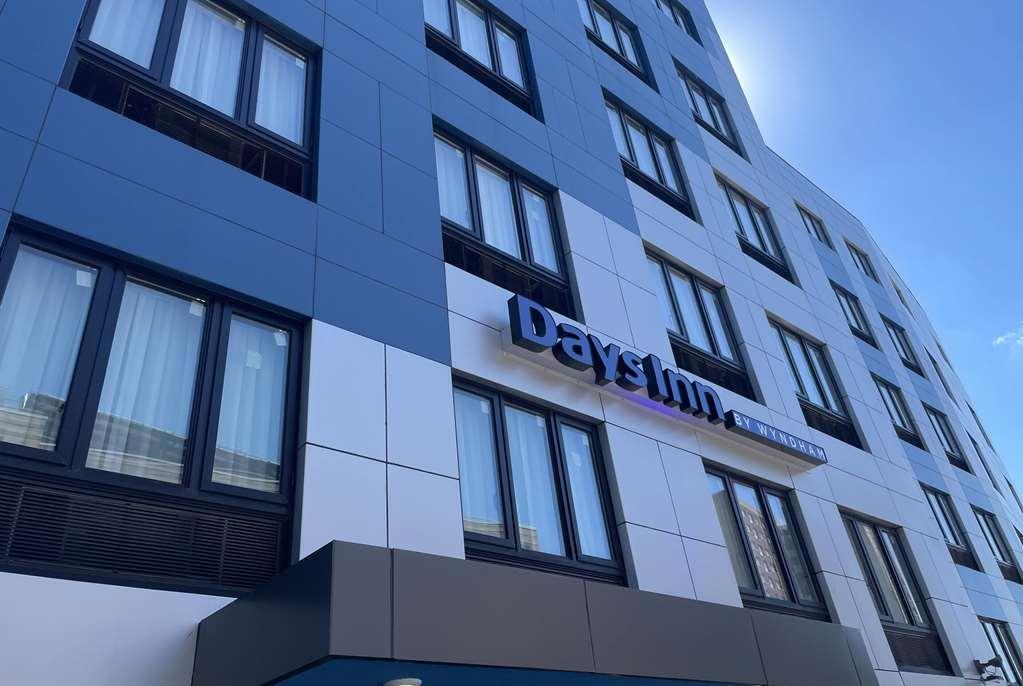 Days Inn By Wyndham Bronx Nyc New York Dış mekan fotoğraf