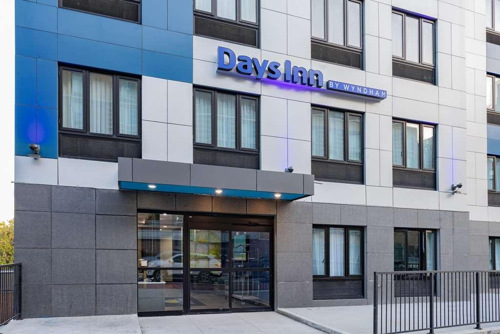 Days Inn By Wyndham Bronx Nyc New York Dış mekan fotoğraf