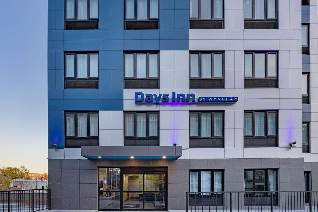 Days Inn By Wyndham Bronx Nyc New York Dış mekan fotoğraf