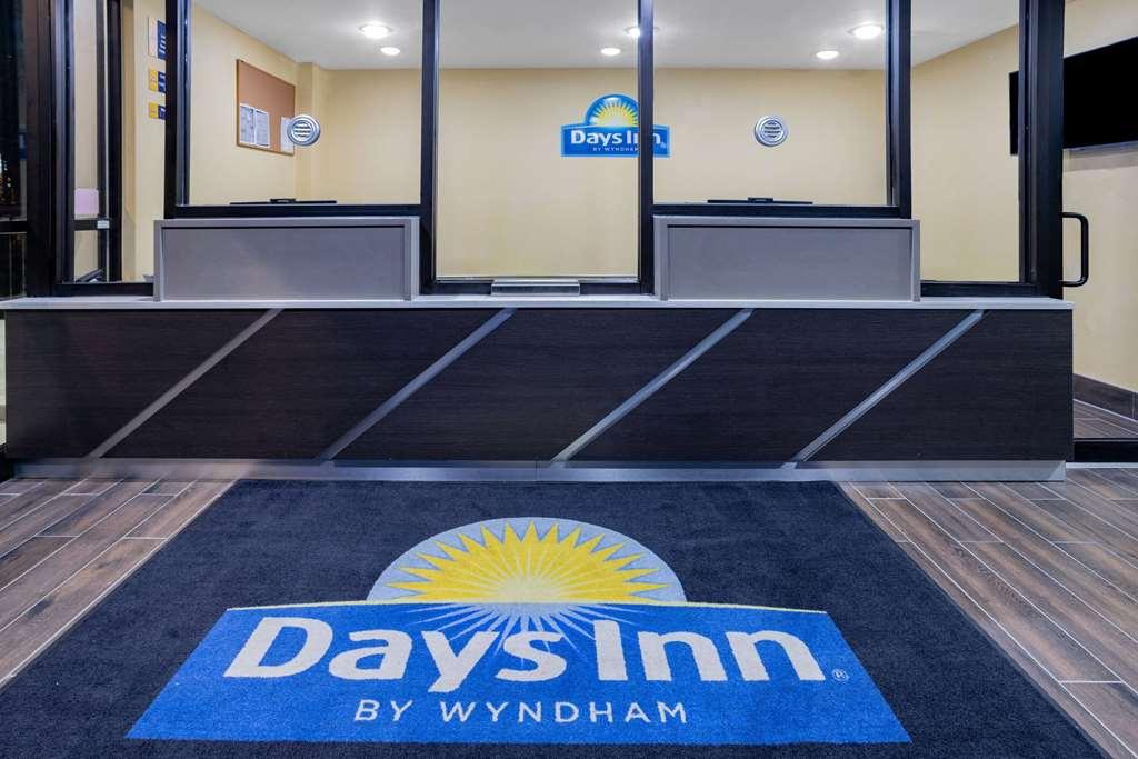 Days Inn By Wyndham Bronx Nyc New York Dış mekan fotoğraf